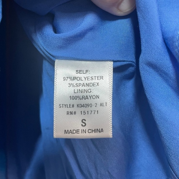 NWT Altar’d State Jocelyn Floral Daisy Puff Sleeve Satin Dress in Blue Size S - Picture 12 of 14